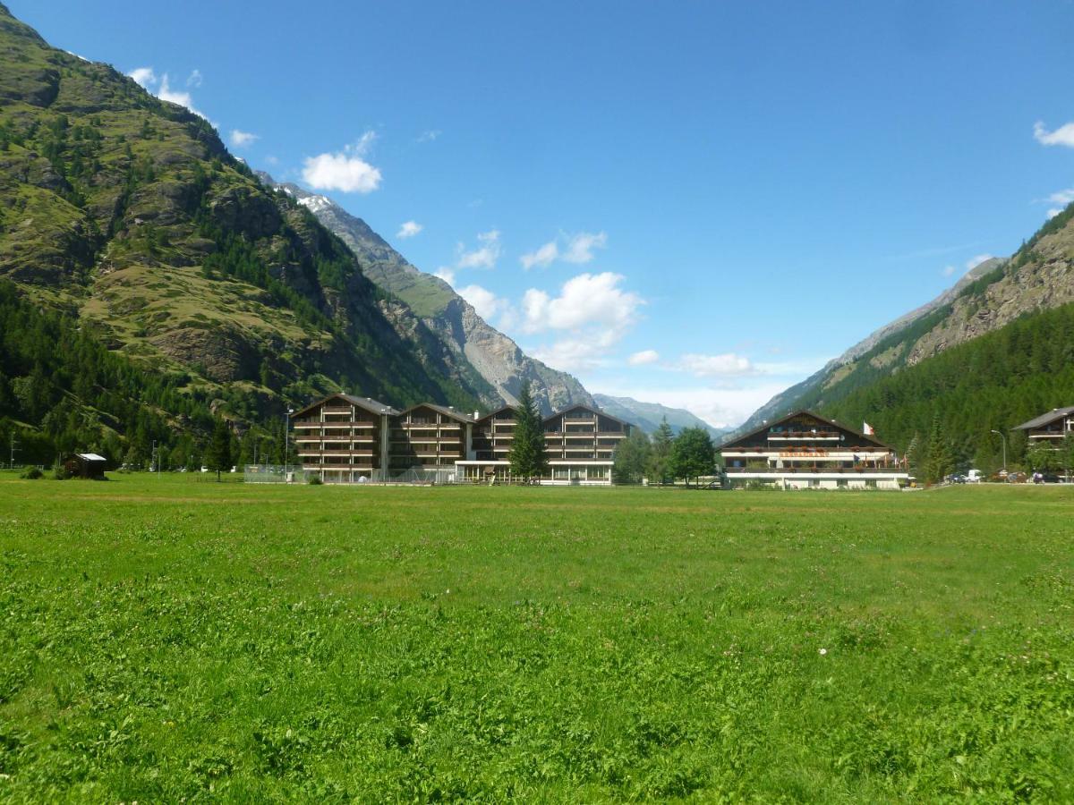 Aparthotel Monte Rosa D 412 Täsch Esterno foto